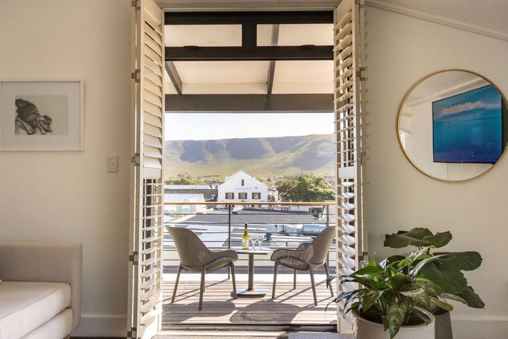 Hermanus Waterfront, Sea View Apartment With Balcony Εξωτερικό φωτογραφία