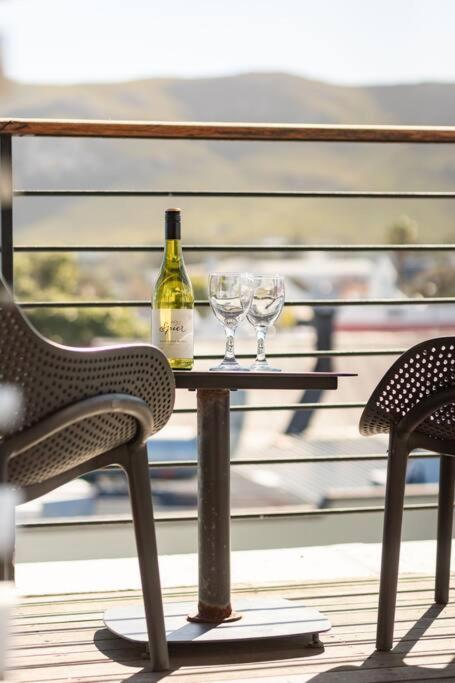 Hermanus Waterfront, Sea View Apartment With Balcony Εξωτερικό φωτογραφία