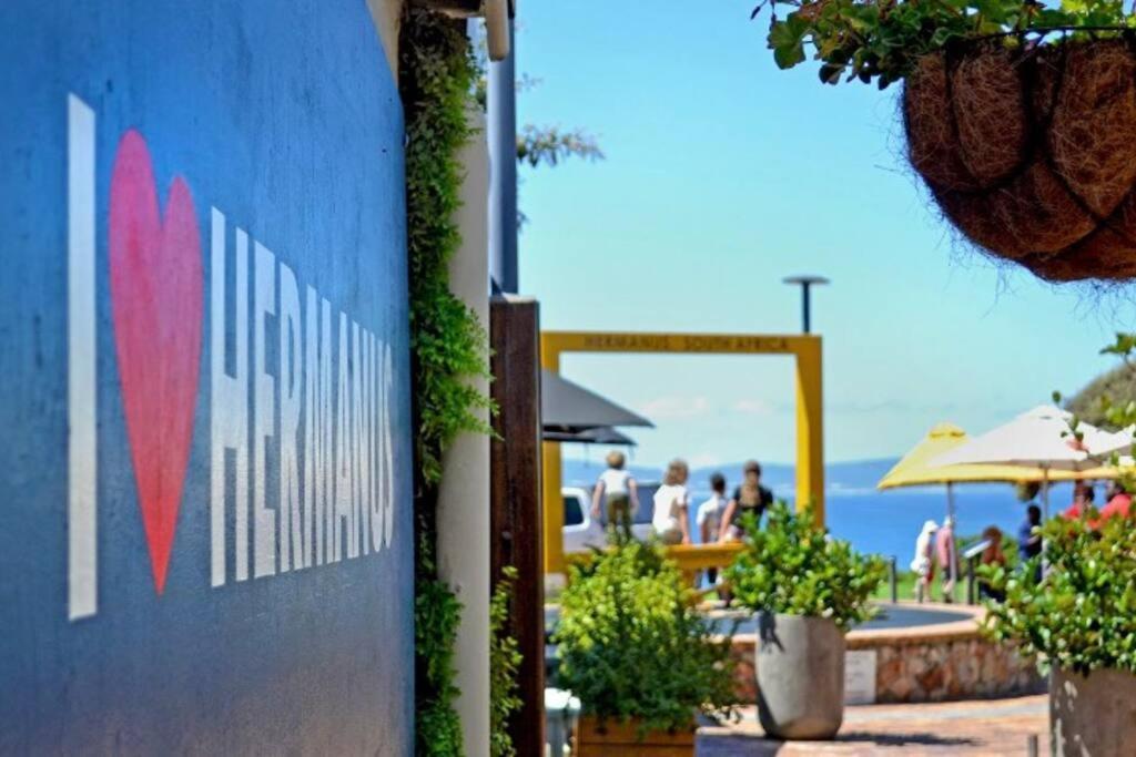 Hermanus Waterfront, Sea View Apartment With Balcony Εξωτερικό φωτογραφία